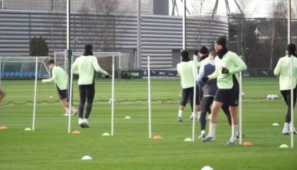 曼城备战加拉塔萨雷，尼科·冈萨雷斯参加了曼城的公开训练